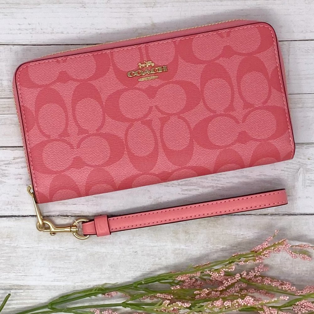 NEW Coach Long Zip Around Wallet in Signature Canvas in Gold/Pink Lemonade